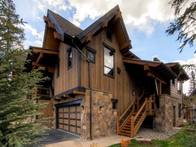 Four Bedroom Upscale Ski Home Perfect for Entertaining